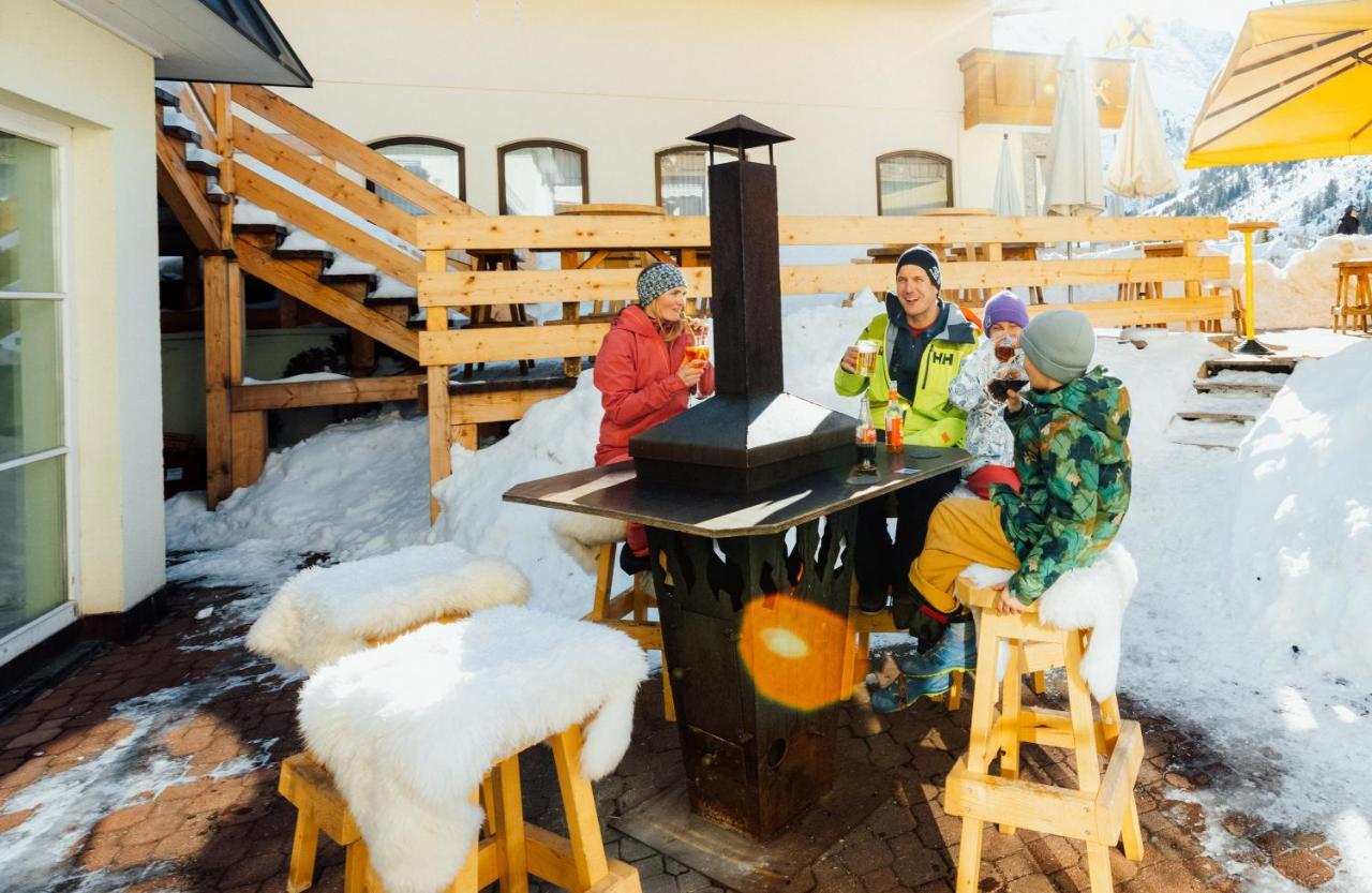 Hotel Mittagskogel Pitztal Санкт Леонард им Пицтал Екстериор снимка