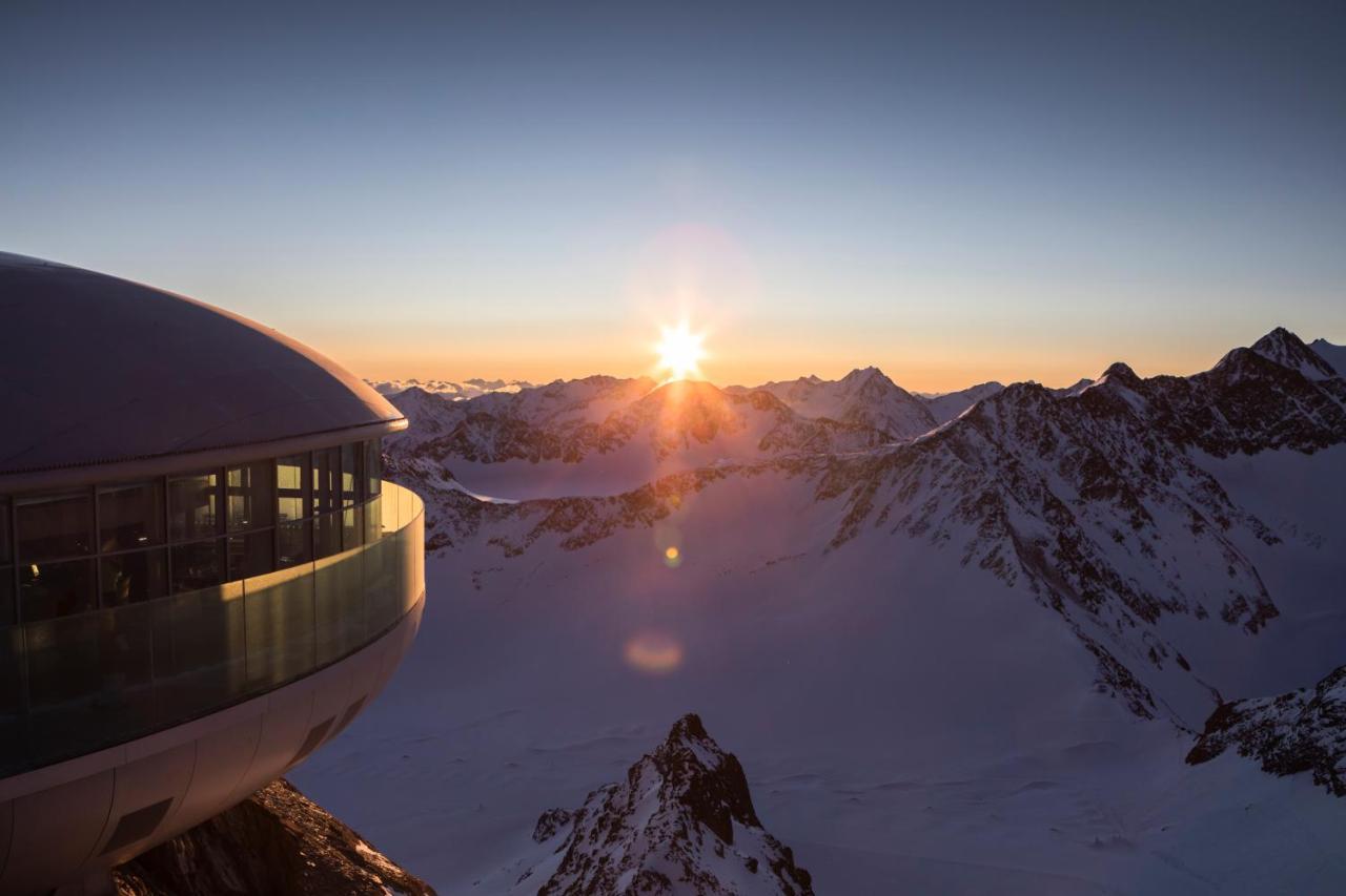 Hotel Mittagskogel Pitztal Санкт Леонард им Пицтал Екстериор снимка