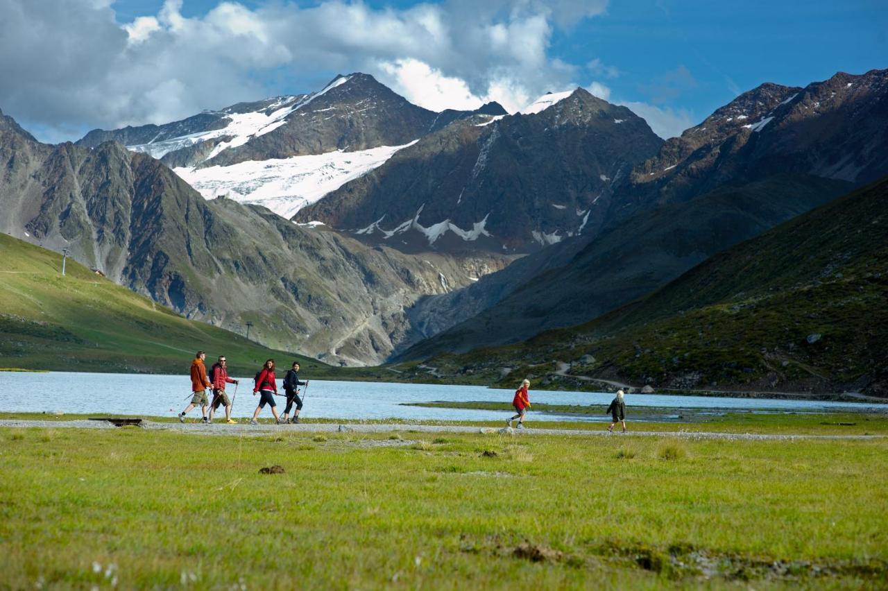 Hotel Mittagskogel Pitztal Санкт Леонард им Пицтал Екстериор снимка