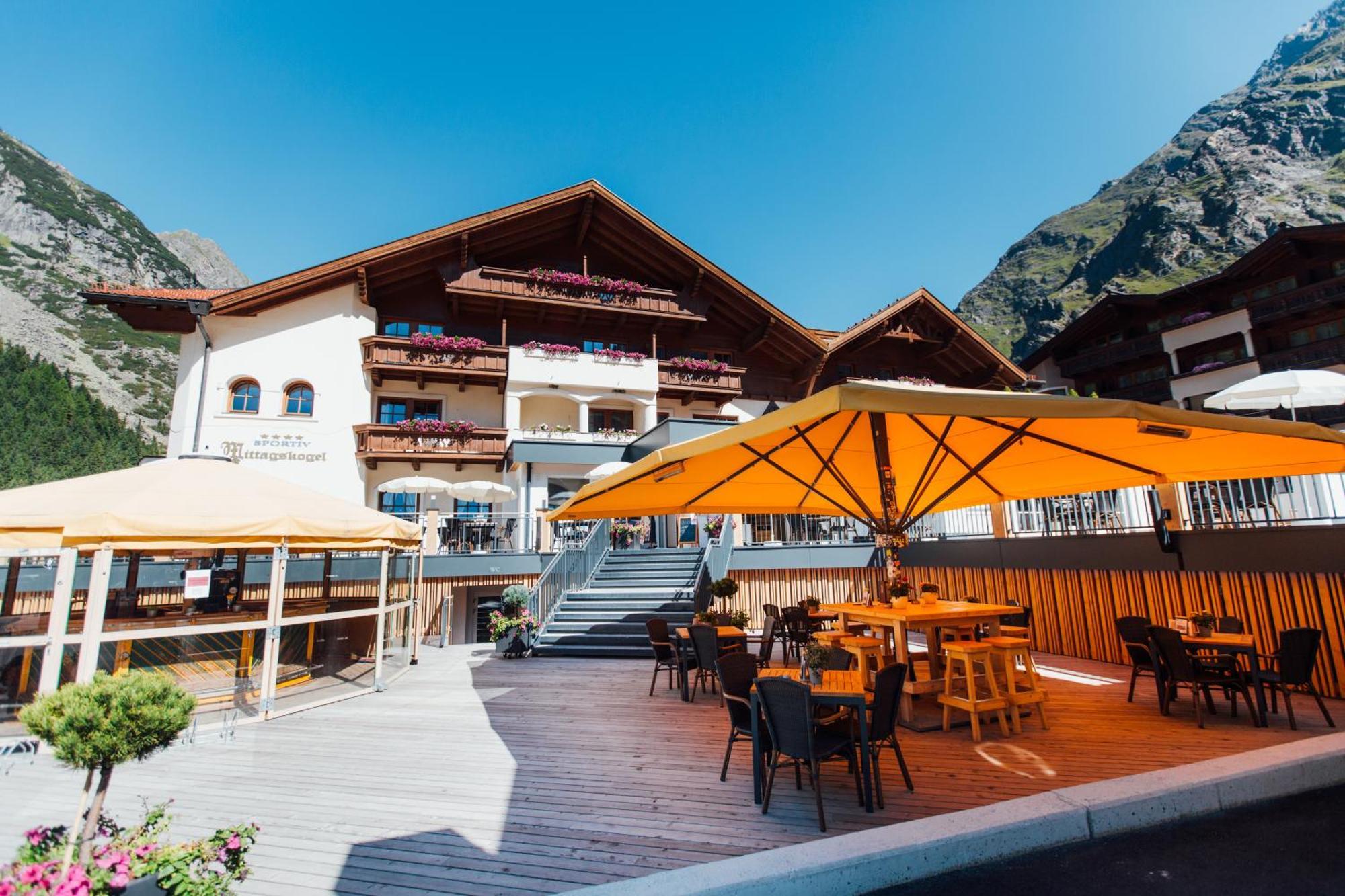 Hotel Mittagskogel Pitztal Санкт Леонард им Пицтал Екстериор снимка